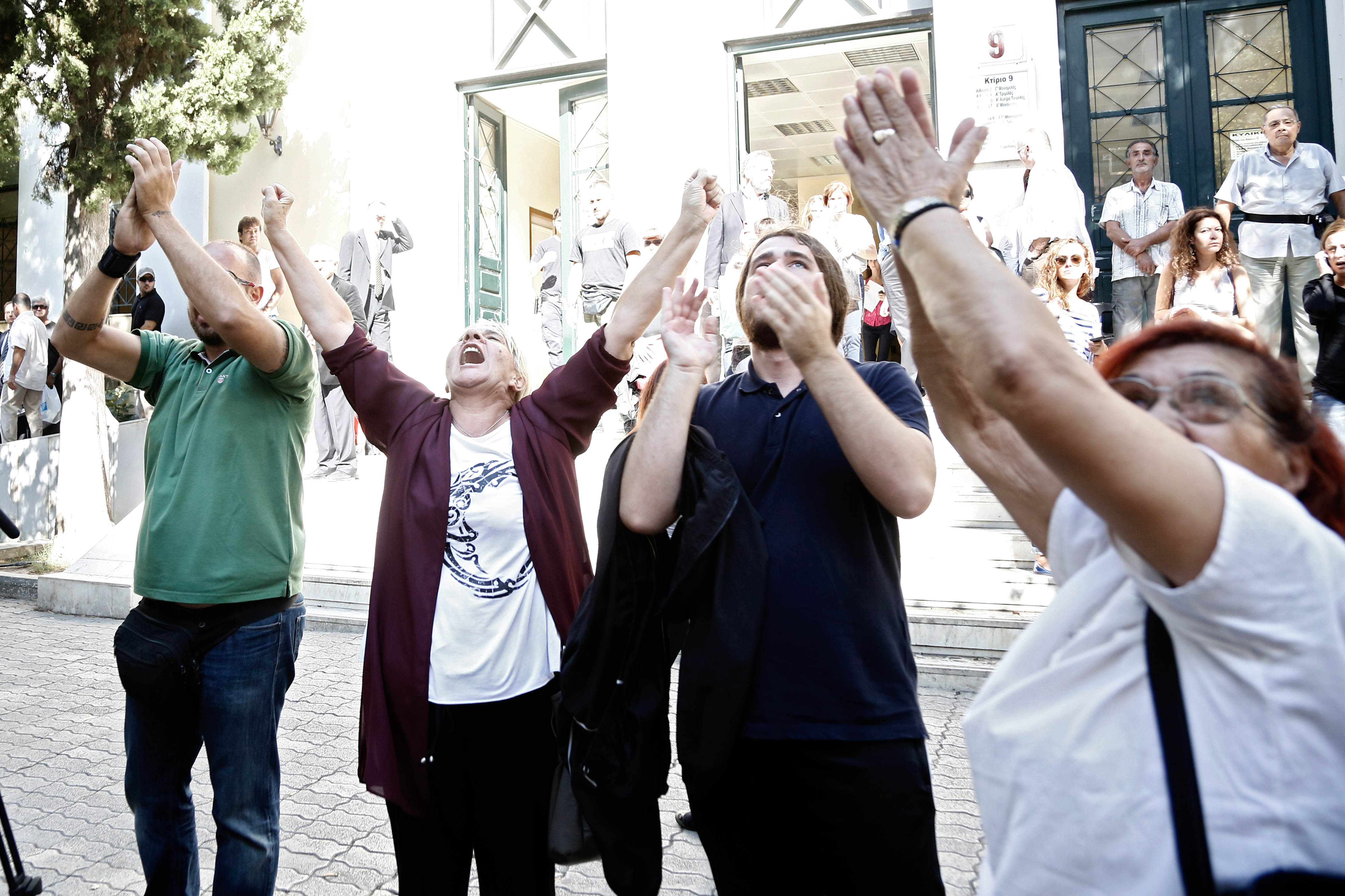 Περιμένοντας τον κοντό
