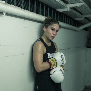 Είδαμε το συναισθηματικό θεατρικό knock-out του Bitch Boxer