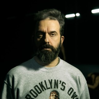 Χωρίς happy end, χωρίς pop: Καλωσήλθες στο νέο πλανήτη του Κωνσταντίνου Ρήγου