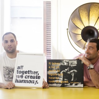 Δύο Αθηναίοι βάζουν στη ζωή μας την αρμονία και προσπαθούν να μειώσουν την ανεργία