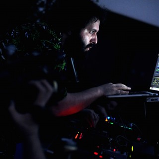 Ο Felizol παίζει πια live με μπάντα. Το Σάββατο θα τους πει ότι θα γράψουν και δίσκο.