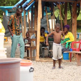 Το αγόρι που νίκησε τον Έμπολα χορεύοντας