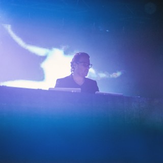 Ρε συ Parov Stelar δεν πιάνεις ένα δυάρι στο Μετς; Αφού σύντομα θα μας ξανάρθεις.