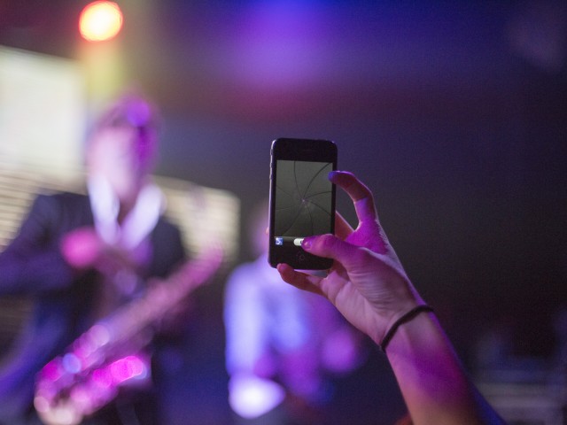 Γιατί τόσες φωτογραφίες βρε παιδιά;