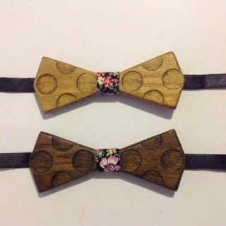 Τα χειροποίητα ξύλινα παπιγιόν από την Καρδίτσα