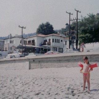 « Στο χωριό μου μάλιστα, την δοξασμένη Αγριά…»