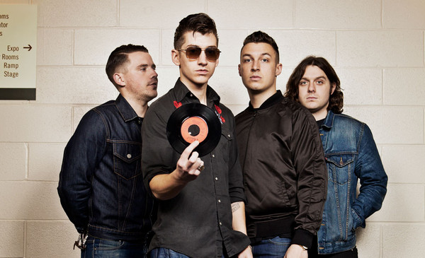 Μήπως οι Arctic Monkeys είναι stoner;