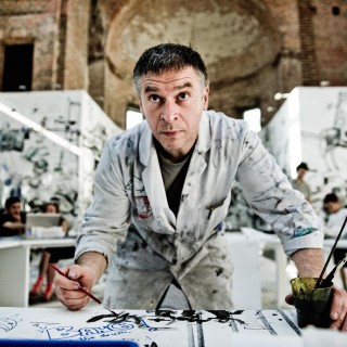 Ο εικαστικός Pawel Althamer αποκρυπτογραφεί στην Ύδρα τον δίσκο της Φαιστού