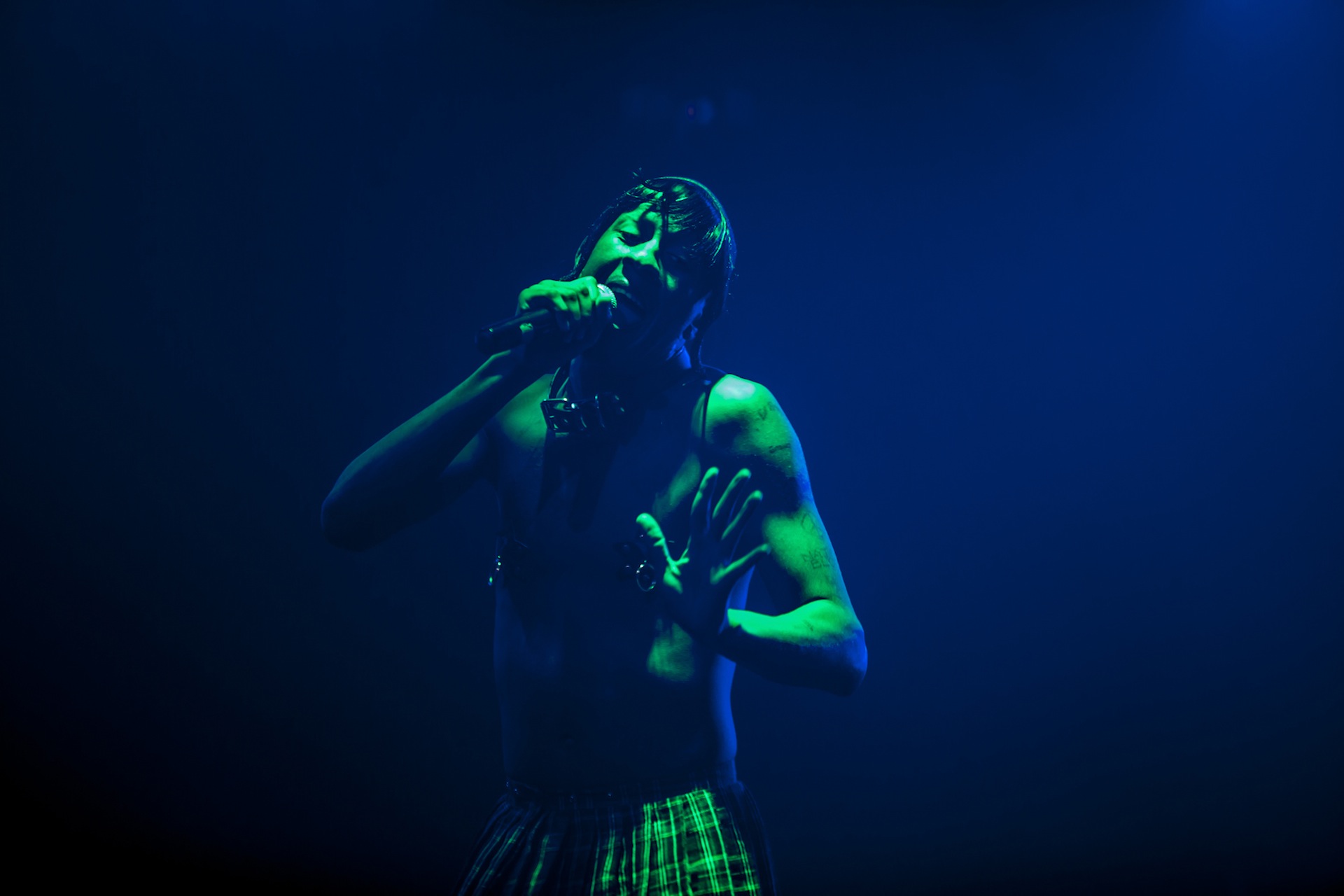 Άσε τις γόβες μου αγόρι μου. Να πάρεις δικές σου!