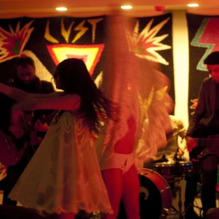 One Athens καλεί Callas