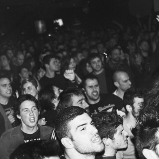 Το πανκ των 80s ζωντάνεψε στη Λιοσίων