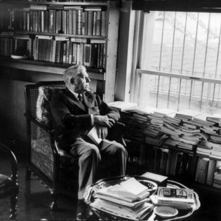 Eugenio Montale, ένας νομπελίστας ποιητής  που δεν παίζει με τις λέξεις.