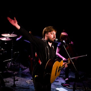 Η «γυμνή» αλήθεια στη συναυλία των Τhe Irrepressibles