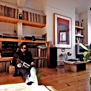 O Balearic Mike της διπλανής πόρτας