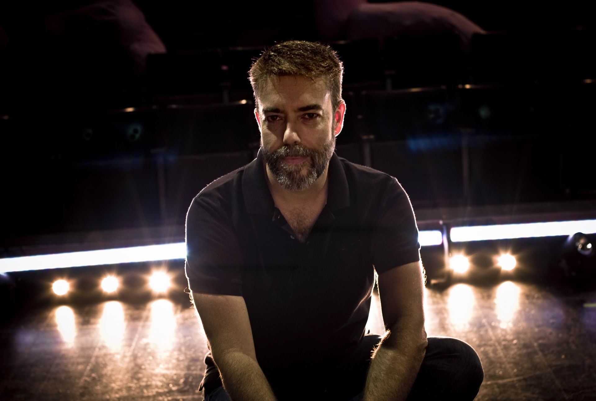 O Γιάννης Καλαβριανός και η αναζήτηση της ευτυχίας