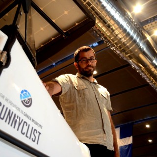 Sunnyclist: Ένα οικολογικό τρίκυκλο που κάνει τον γύρο της Κρήτης.