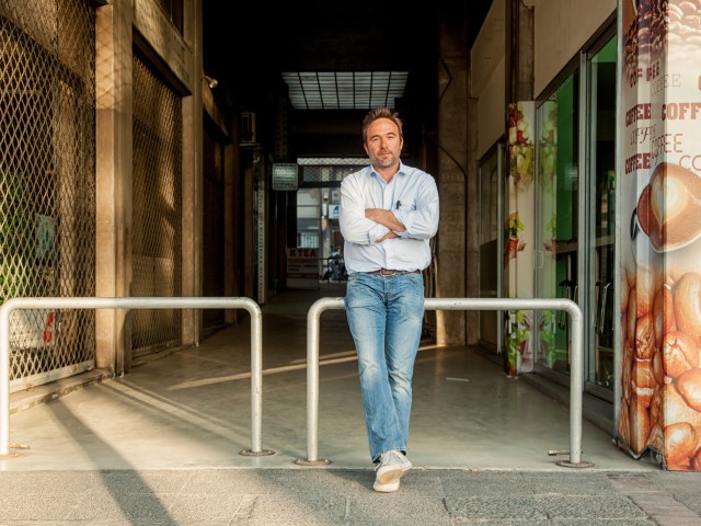 Ο Πέτρος Κόκκαλης μιλάει στην Popaganda