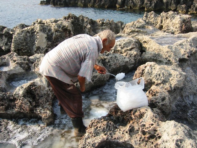 Οι τελευταίοι αλυκάριοι των Κυθήρων