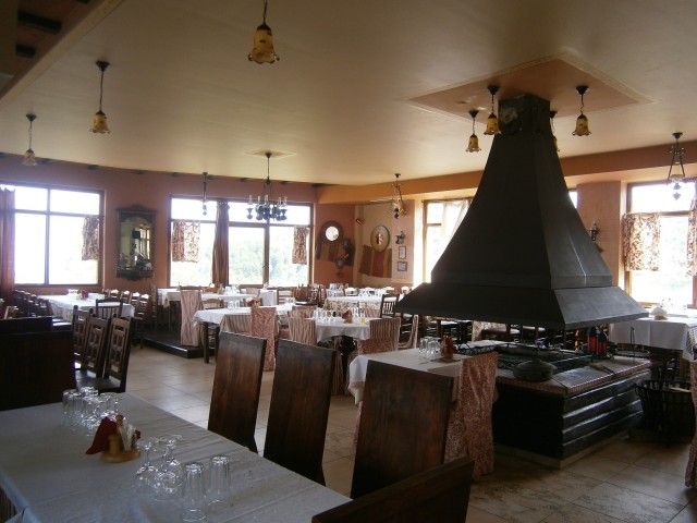 Κάποιος μαγειρεύει όμορφα στο Τζιβαέρι, στα ψηλά βουνά της Πιερίας.