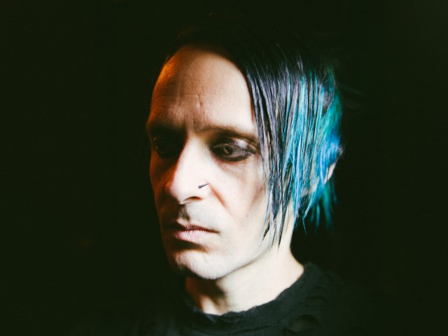 Το Second Skin σε περιμένει να το αγγίξεις