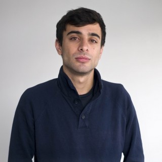 Η «γενιά των 700 ευρώ» αντεπιτίθεται