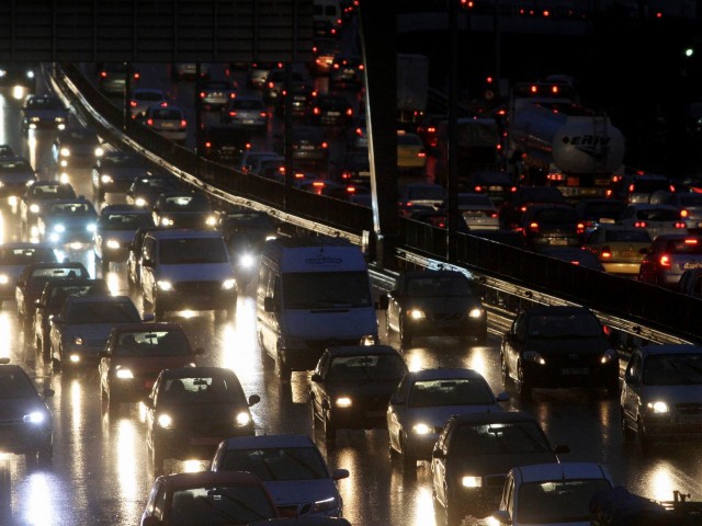 Όσο βαριά είν΄ τα σίδερα, είναι η καρδιά μου σήμερα