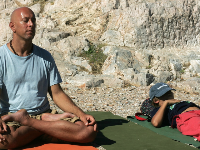 Οι Αθηναίοι γιόγκι στον Ιερό Βράχο