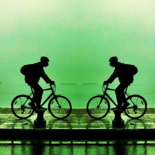 Η Αλίκη στη χώρα των σουρεάλ θαυμάτων