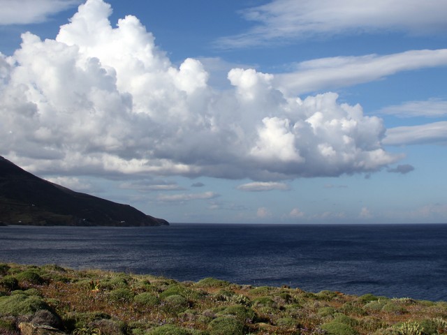 H Τήνος, όχι το δεκαπενταύγουστο