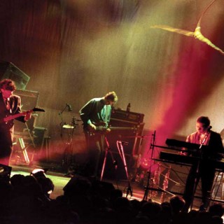 Στα live με πείνα, στο σπίτι δίχως γκρίνια