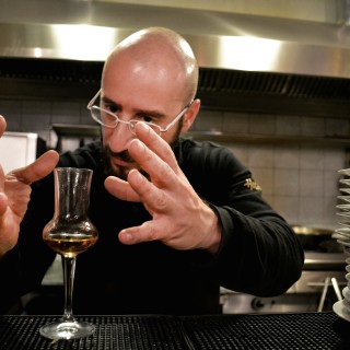 Ο ναός των ελληνικών αποσταγμάτων λειτουργεί στο Βόλο