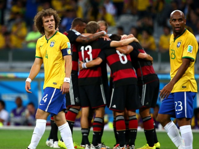 Ο Λευτέρης Καλοσπύρος γράφει για τον χθεσινό ημιτελικό που έφερε (για λίγο) το «τέλος του ποδοσφαίρου»