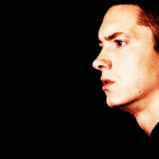 O Eminem βγάζει τη συνέχεια του πιο κλασικού του άλμπουμ