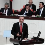 Σκληραίνει τη στάση της η Τουρκία απέναντι στο ΙΚ και στον Άσαντ