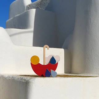 Ένα ζευγάρι φτιάχνει στην Ίο καταπληκτικά ξύλινα παιχνίδια