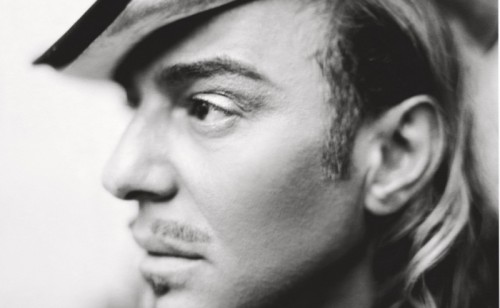 H επιστροφή του εκκεντρικού Galliano στη μόδα