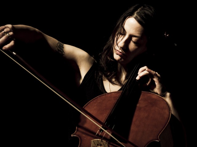 Julia Kent – Το κορίτσι με το τσέλο ξανά στην Αθήνα