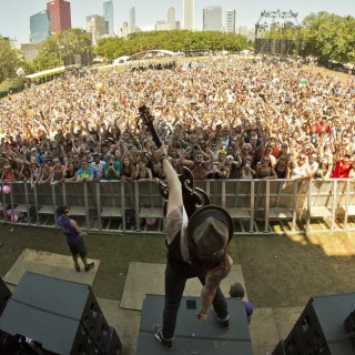 Το Lollapalooza σε ζωντανή μετάδοση (στην οθόνη του υπολογιστή)
