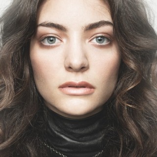 Kάτι τρέχει με τη Lorde