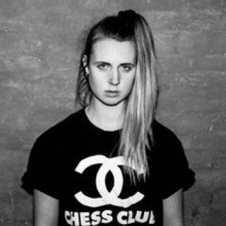 MØ – No Mythologies to Follow