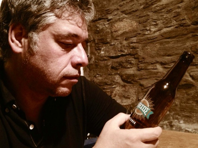 Στο μυαλό της μπύρας Νήσος