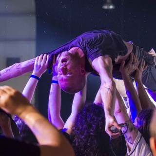 Το Plissken στον Guardian: Τέχνη στα μούτρα της λιτότητας