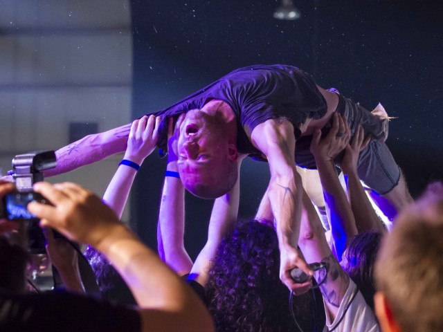 Το Plissken στον Guardian: Τέχνη στα μούτρα της λιτότητας