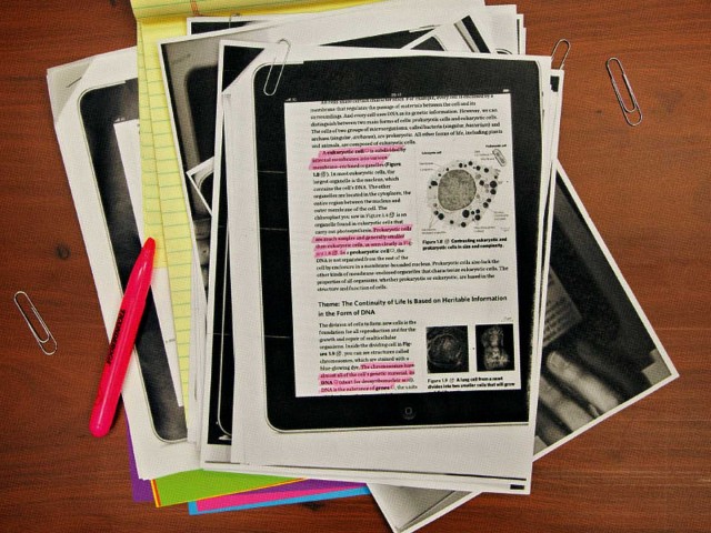 Βιβλία εναντίον E-books