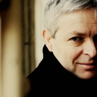 Λίγες πληροφορίες που πρέπει να γνωρίζετε για τον Τζόναθαν Κόου