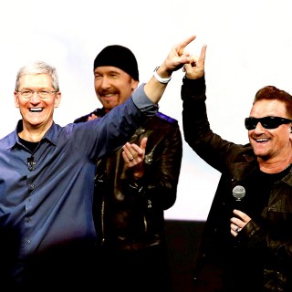 Τελικά λέει τίποτα ο νέος δίσκος των U2;