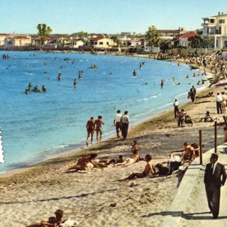 14 Αυγούστου 1974-Αττίλας 2: εμένα, πάλι, η μάνα μου μας διηγιόταν ότι το πρωί του πραξικοπήματος…