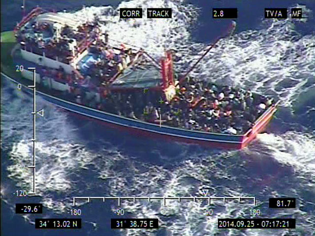 Σε εξέλιξη επιχειρηση διάσωσης προσφύγων ανοιχτά της Κύπρου