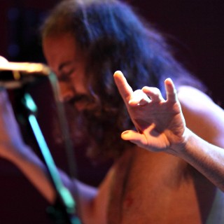 Το ΠΑΣΟΚ και ο Γιάγκος Δράκος στο Six d.o.g.s.