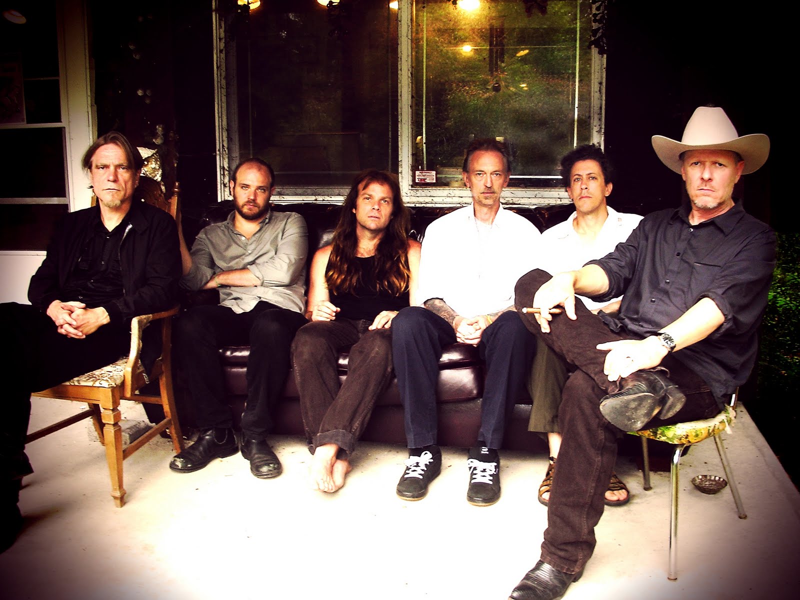 Swans και Ψαραντώνης μαζί στο Gagarin 205